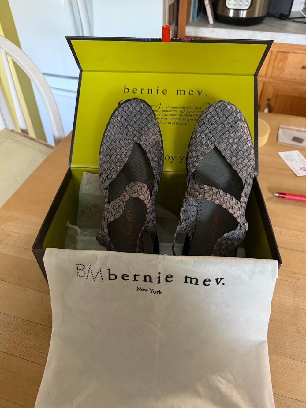 bernie mev. Woven Mary Jane Flats in Light Gray new in box
